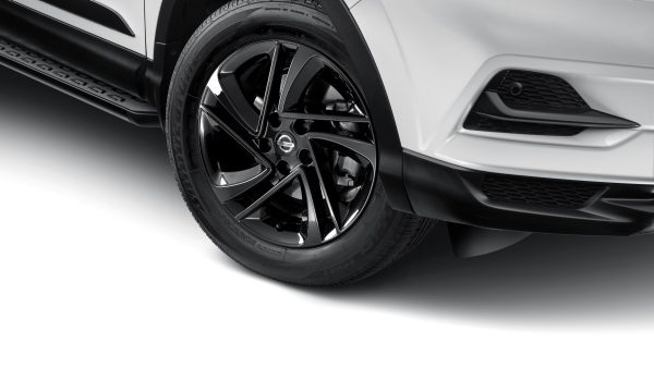 ALLOY WHEELS (17'' SNOW) Recommended Fitted Price: $1,489.00