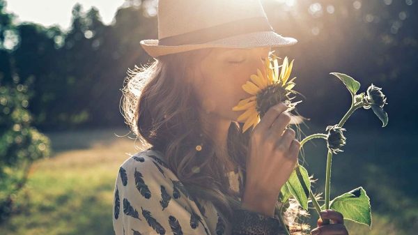 Fleet Flower Smelling