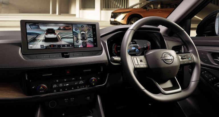 Intelligent 8 Point 3D Around View Monitor⁽²¹⁾An advanced monitoring system that stitches together camera feeds with 8-point coverage to give you a crystal-clear, 360-degree, bird’s eye view of your vehicle’s surroundings. Enhance your parking experience with precise, real-time visual checks on every corner and side.