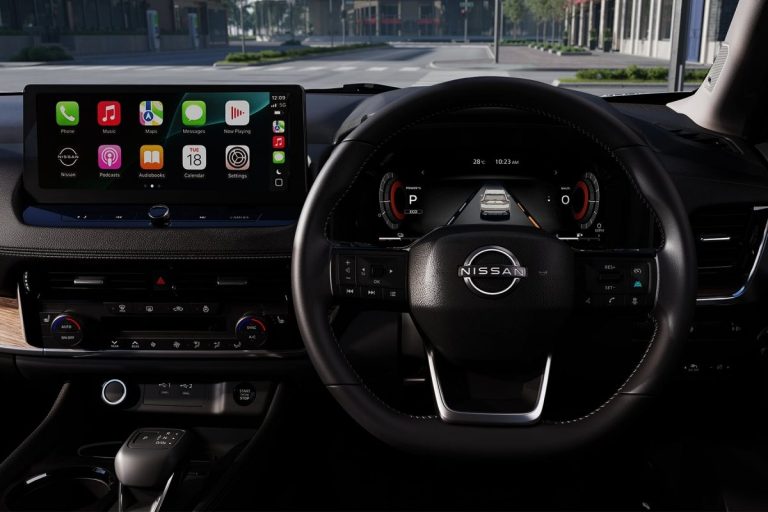 12.3" touchscreen display* with wireless Apple CarPlay® ⁽²⁴⁾ & wireless Android Auto™ ⁽²⁴⁾